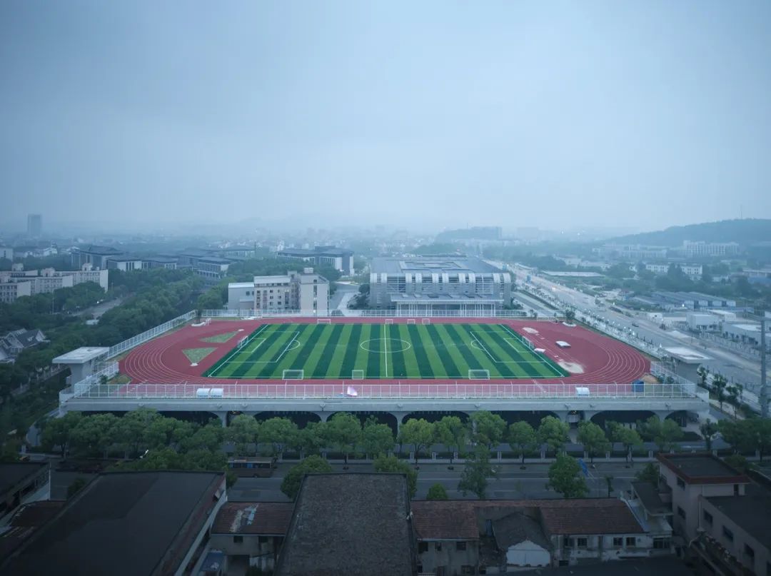 UAD·作品丨景物交融，人象共境——绍兴文理学院风雨操场 (6).jpg