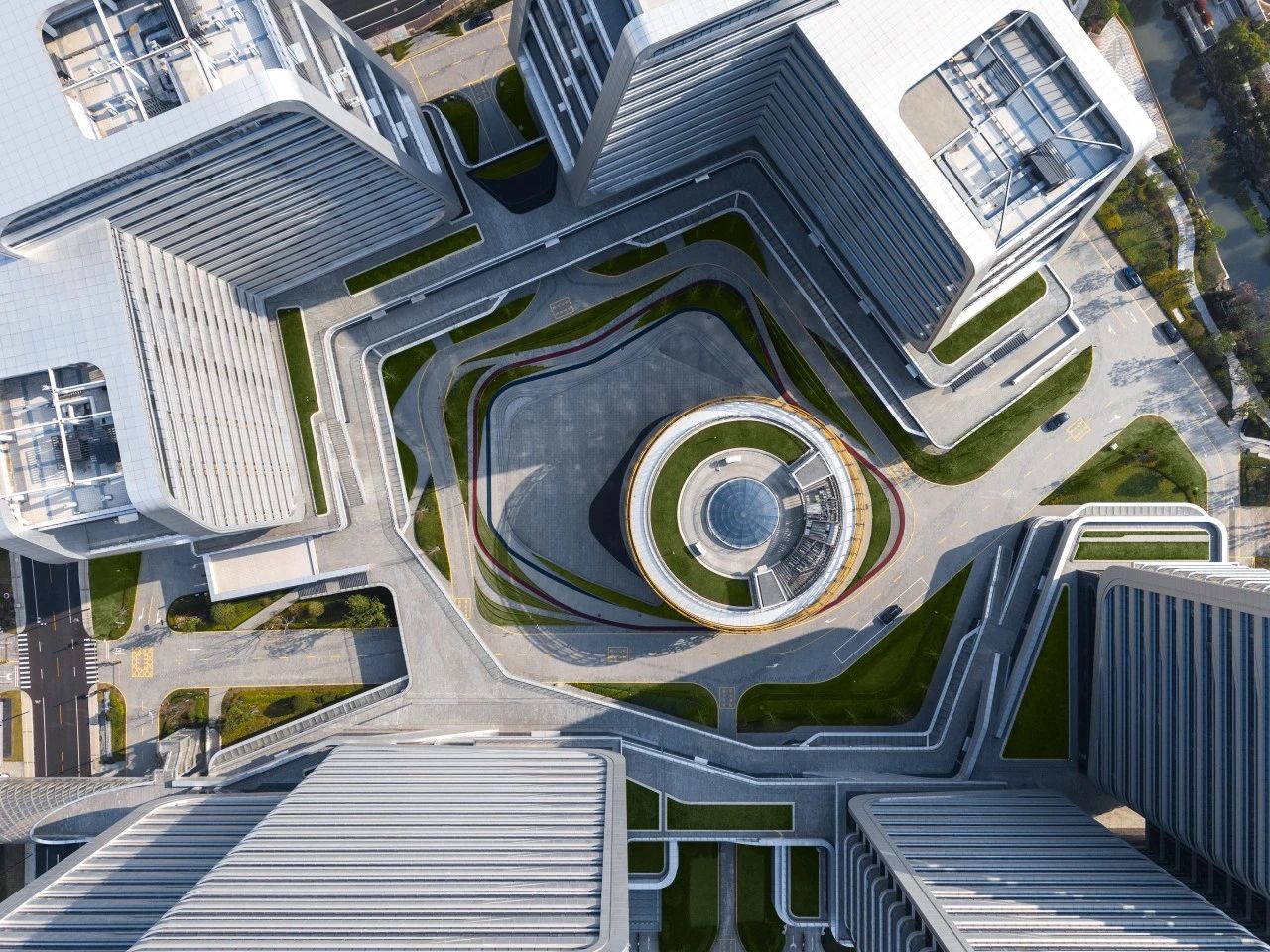 1749523588677603YPmO.jpg 微信图片_20250610103139.jpg