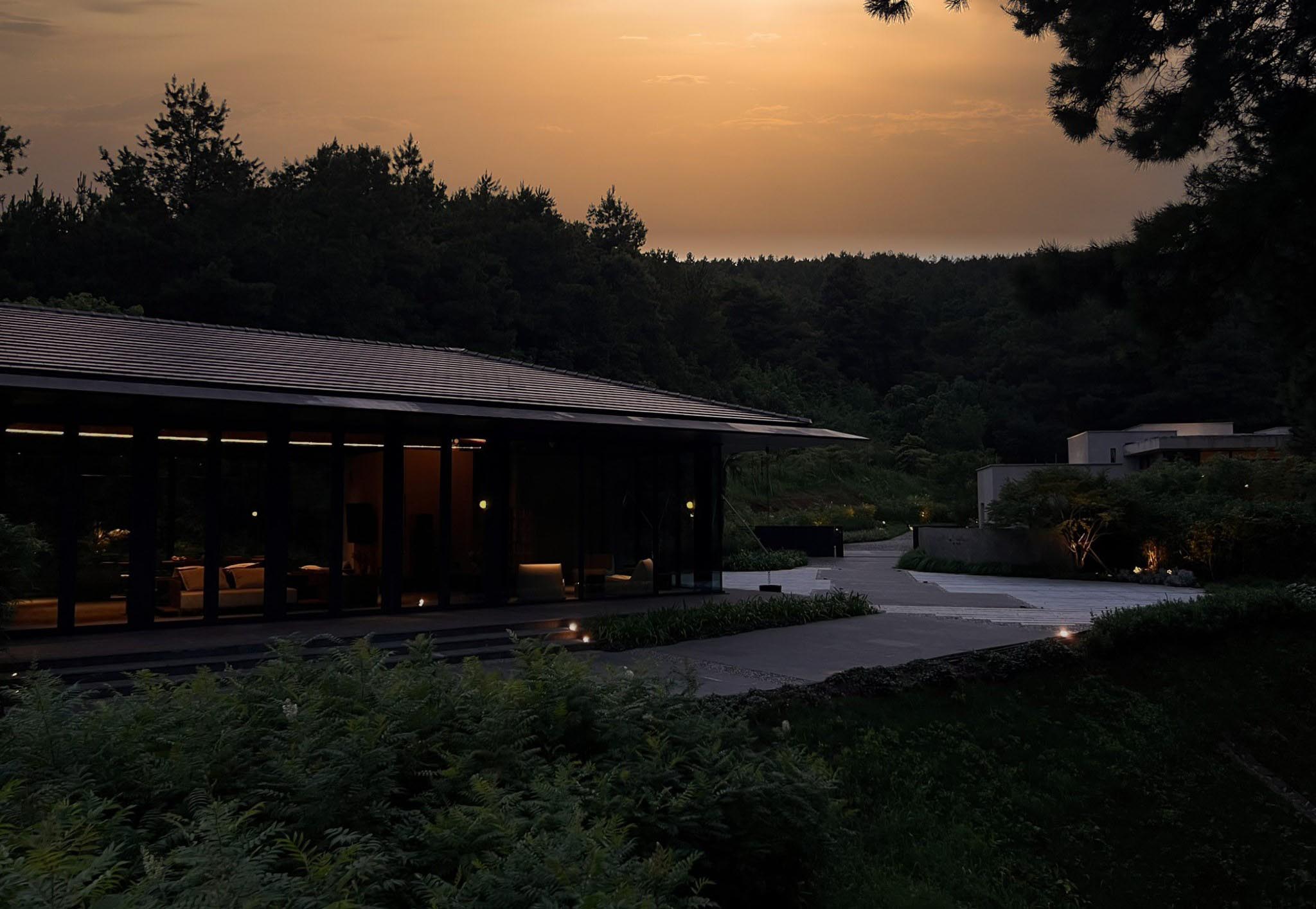 1749792200775474Xdzc.jpg 61 Anadu Pine Villa©Studio8 Architects.jpg