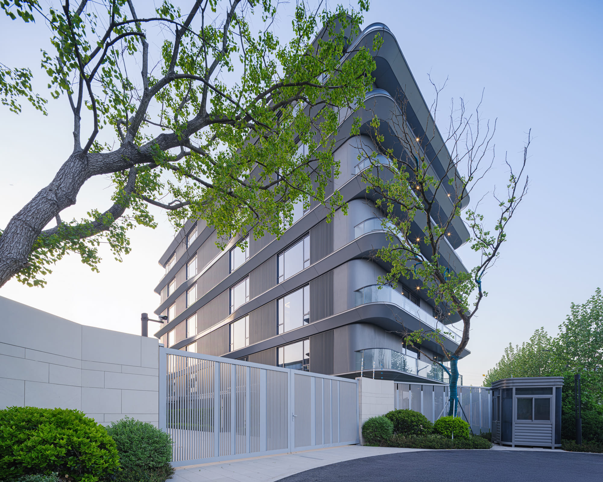 26_ 叠排住宅人视 Human-Scale View of the Stacked Townhouses ©泠城摄影 shiromio studio.jpg