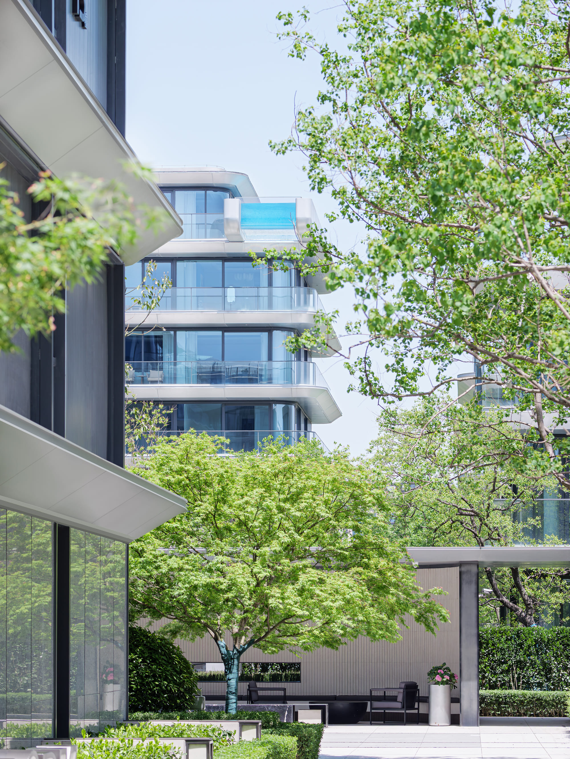 29_ 悬挑泳池立面 Facade of the Skypool ©泠城摄影 shiromio studio.jpg
