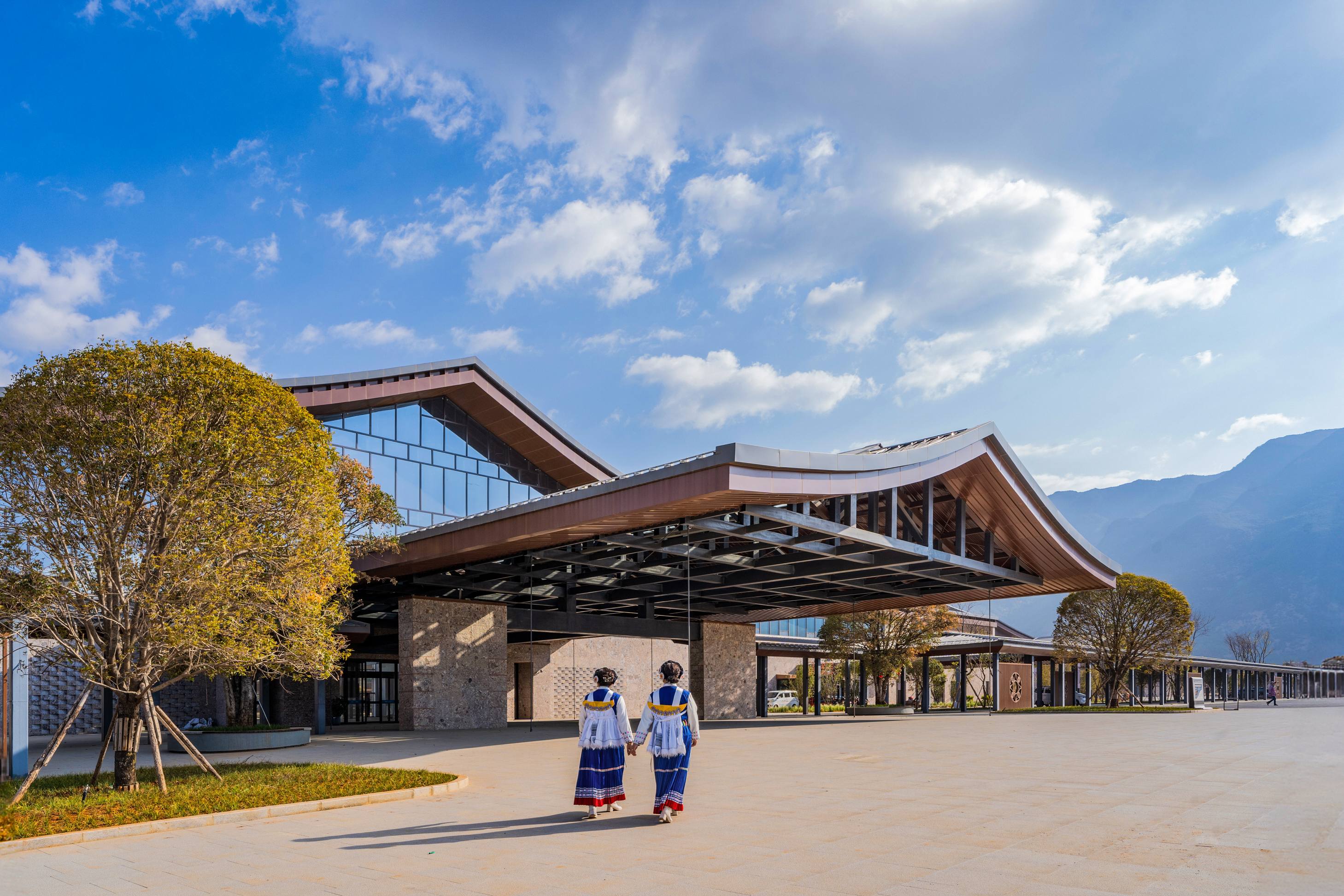 1764924483997675rQEr.jpg 23 大悬挑雨棚©THAD.jpg