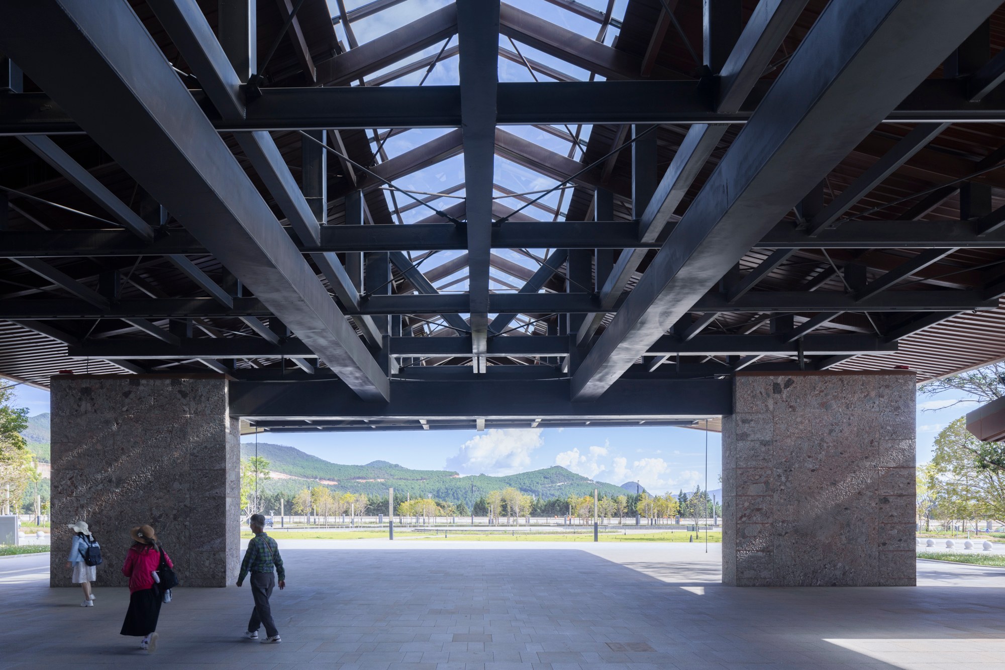 17649245101589302oCs.jpg 24 主入口雨棚©THAD.jpg