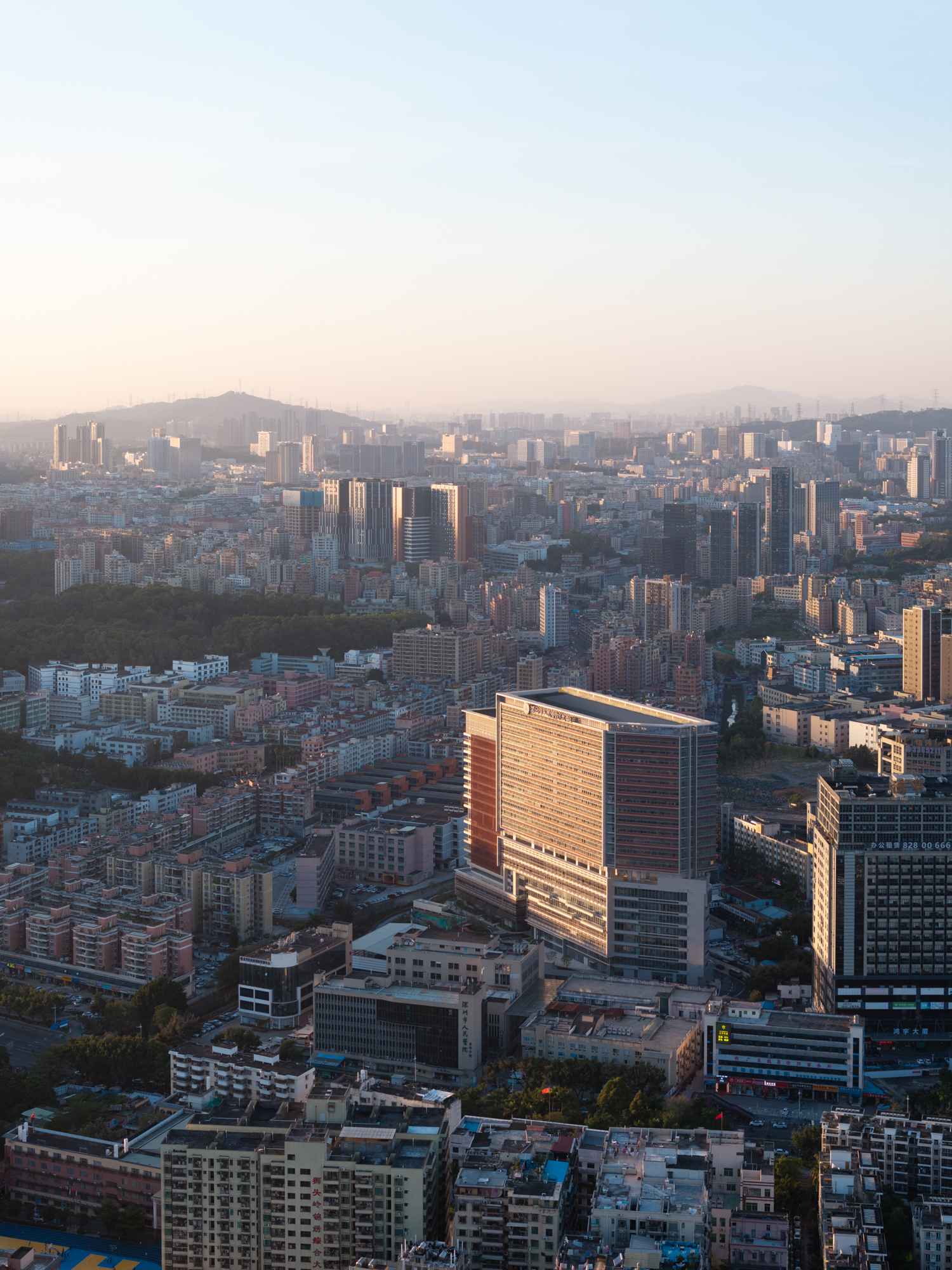 02 Shenzhen People’s Hospital Longhua Branch ©Perkins&Will ©Right Angle Image_2.jpg