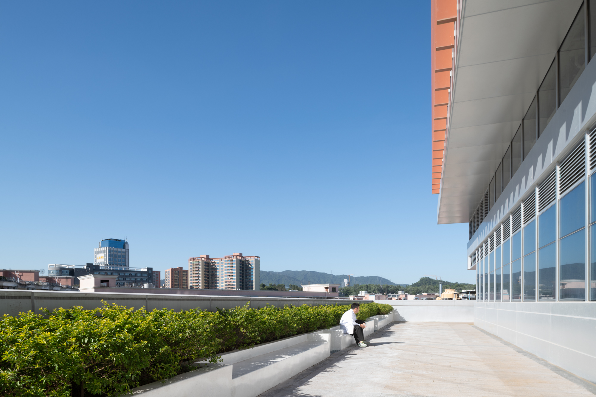11 Shenzhen People’s Hospital Longhua Branch ©Perkins&Will ©Right Angle Image.JPG
