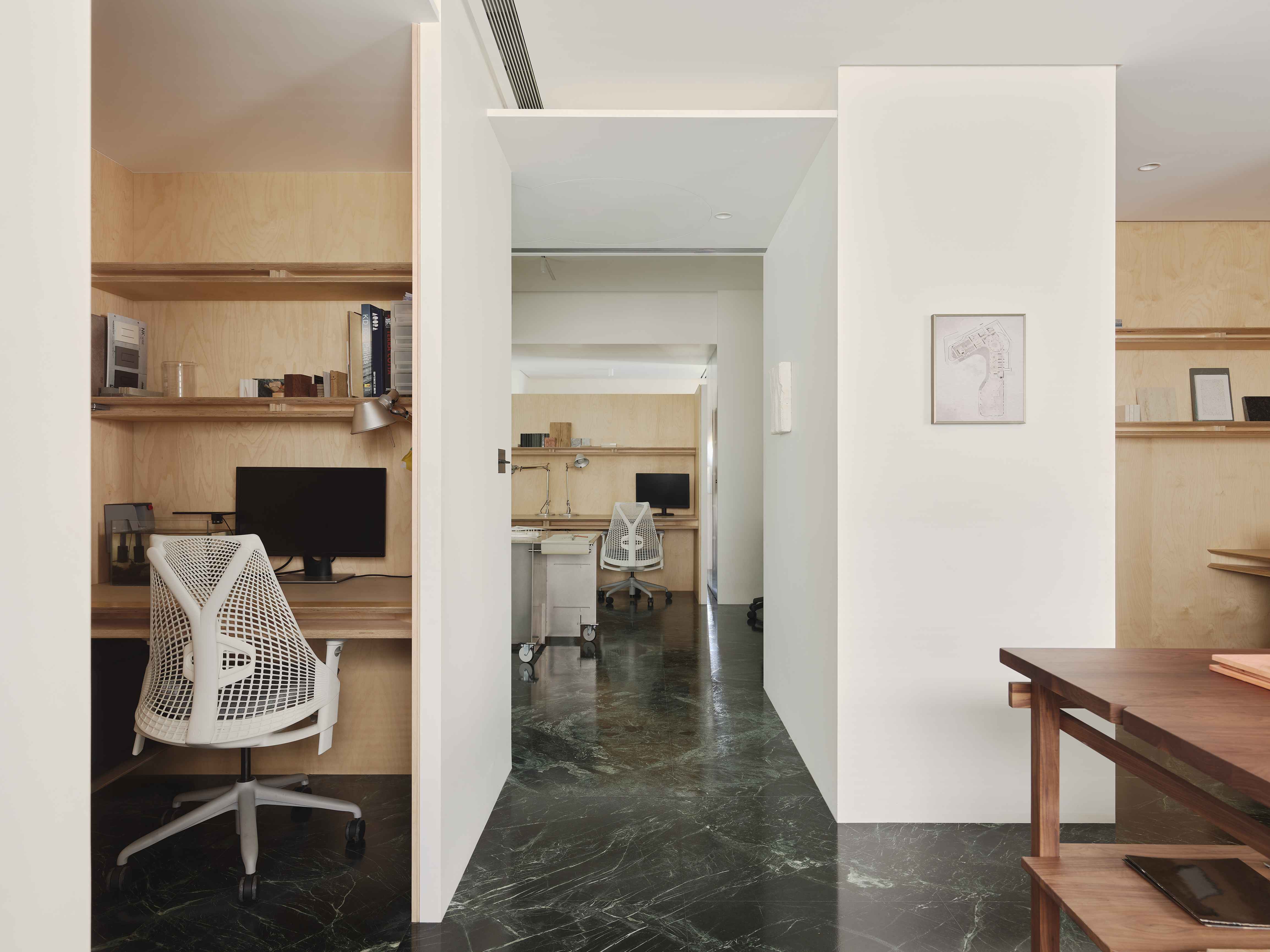 17732194988110810Zvr.jpg 1. working area99_9_11zon.jpg