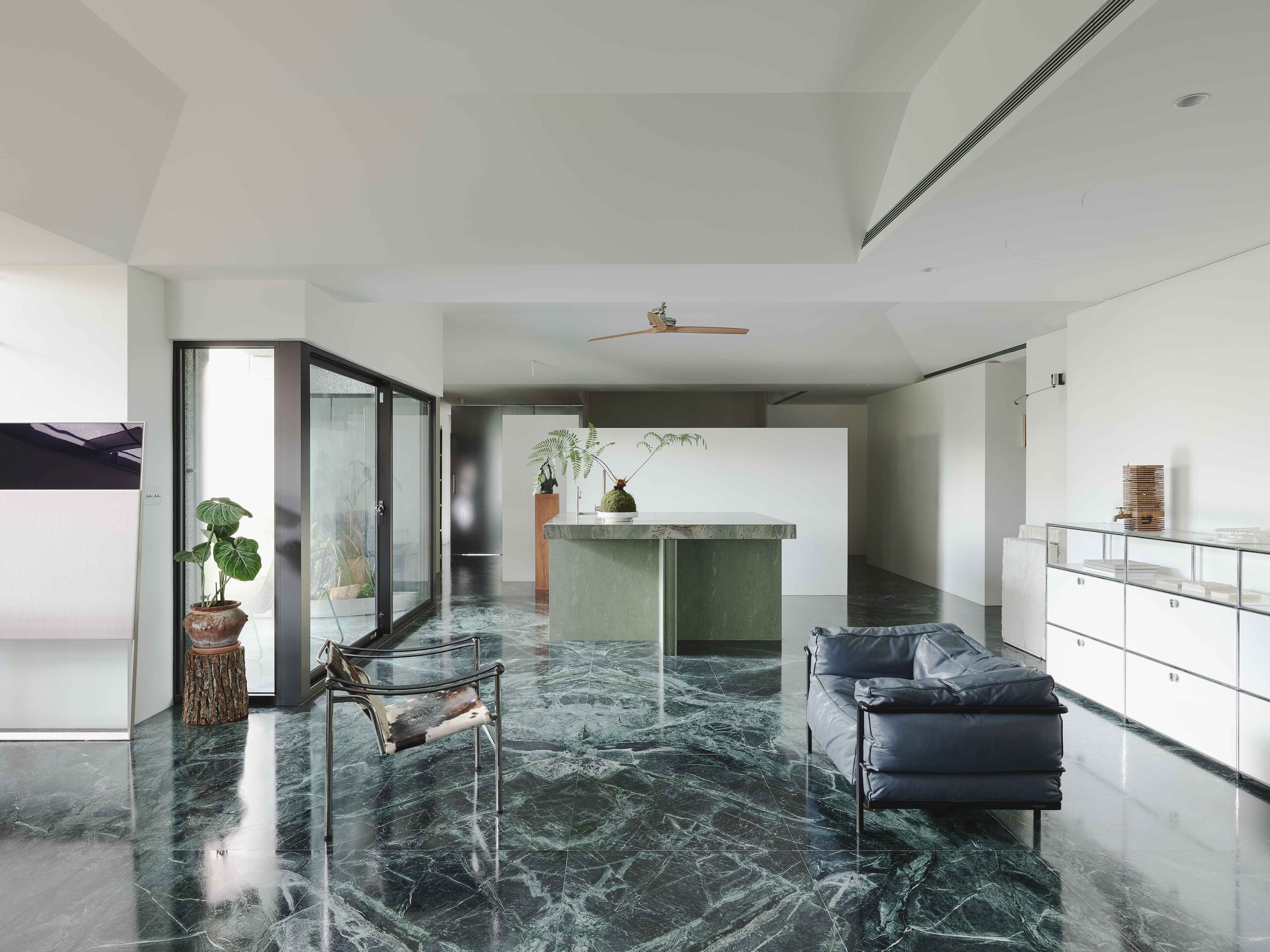 1773219635404093OaFF.jpg 11. public area99_12_11zon.jpg