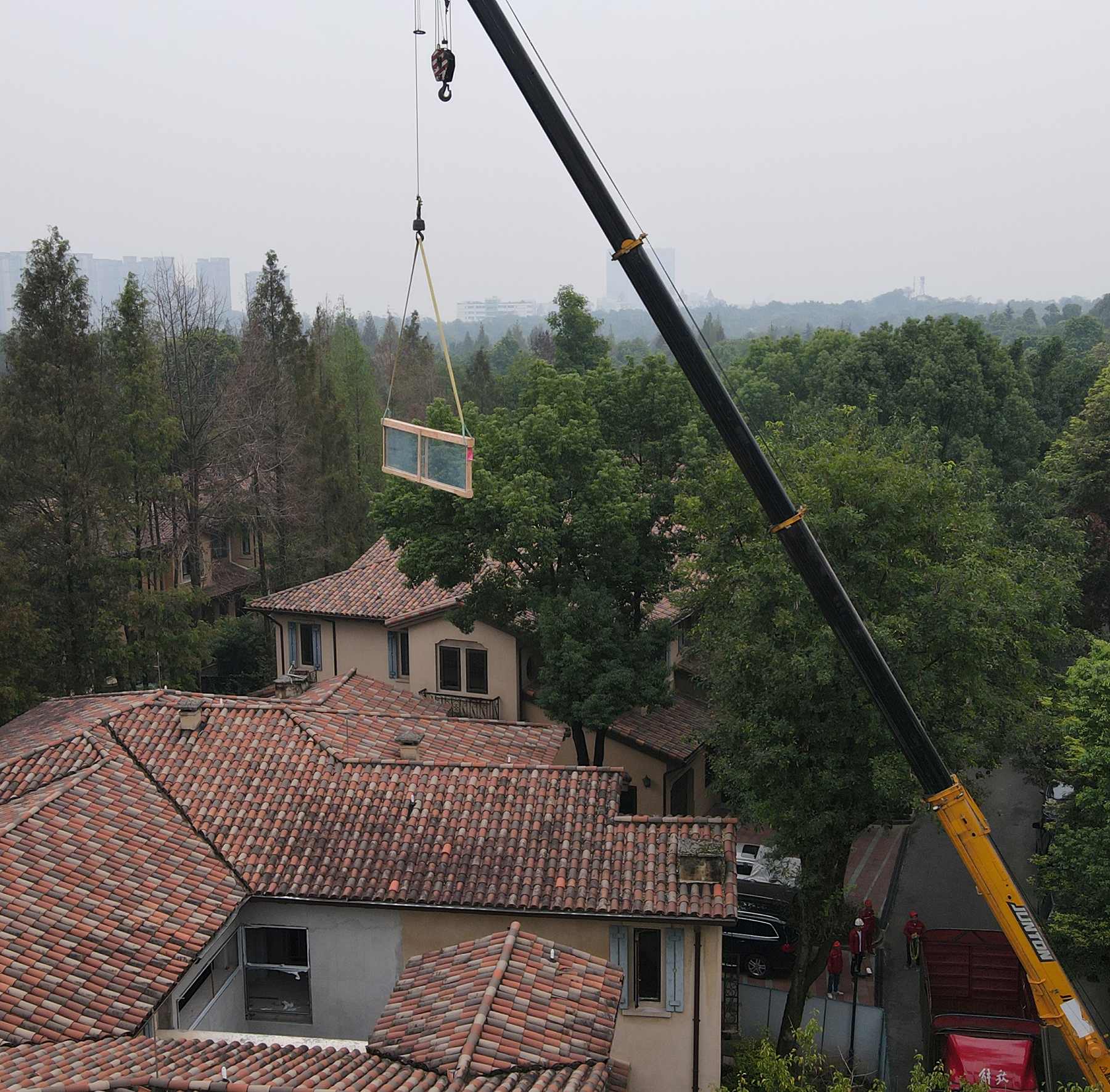 1773625141595399swYb.jpg 天井玻璃吊装记录©也似建筑.jpg