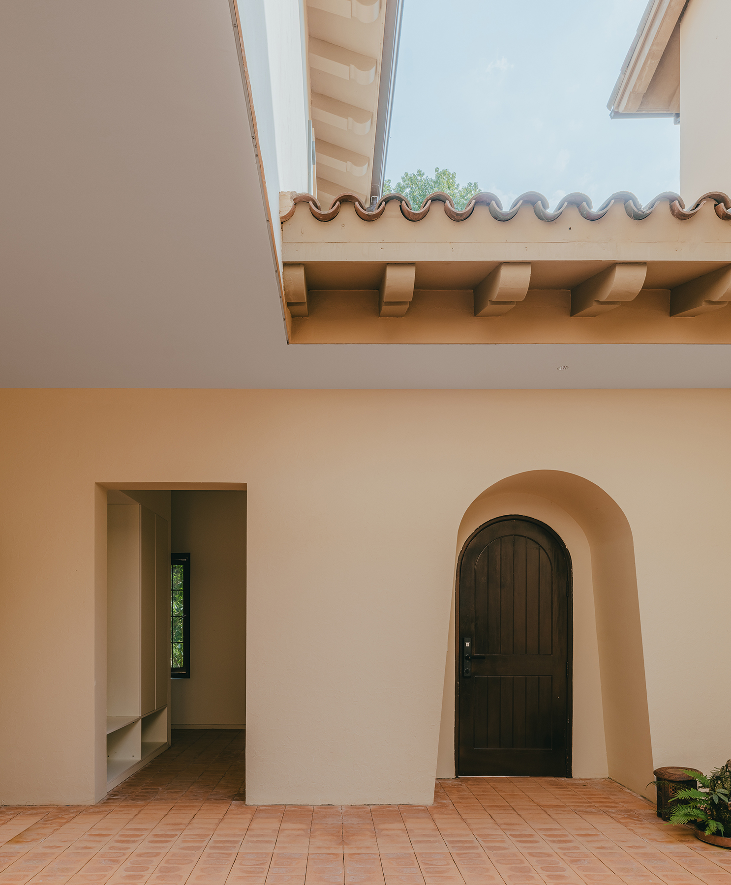 1773625657742102OY5E.jpg 3.入户门与客房入口©朱雨蒙.jpg