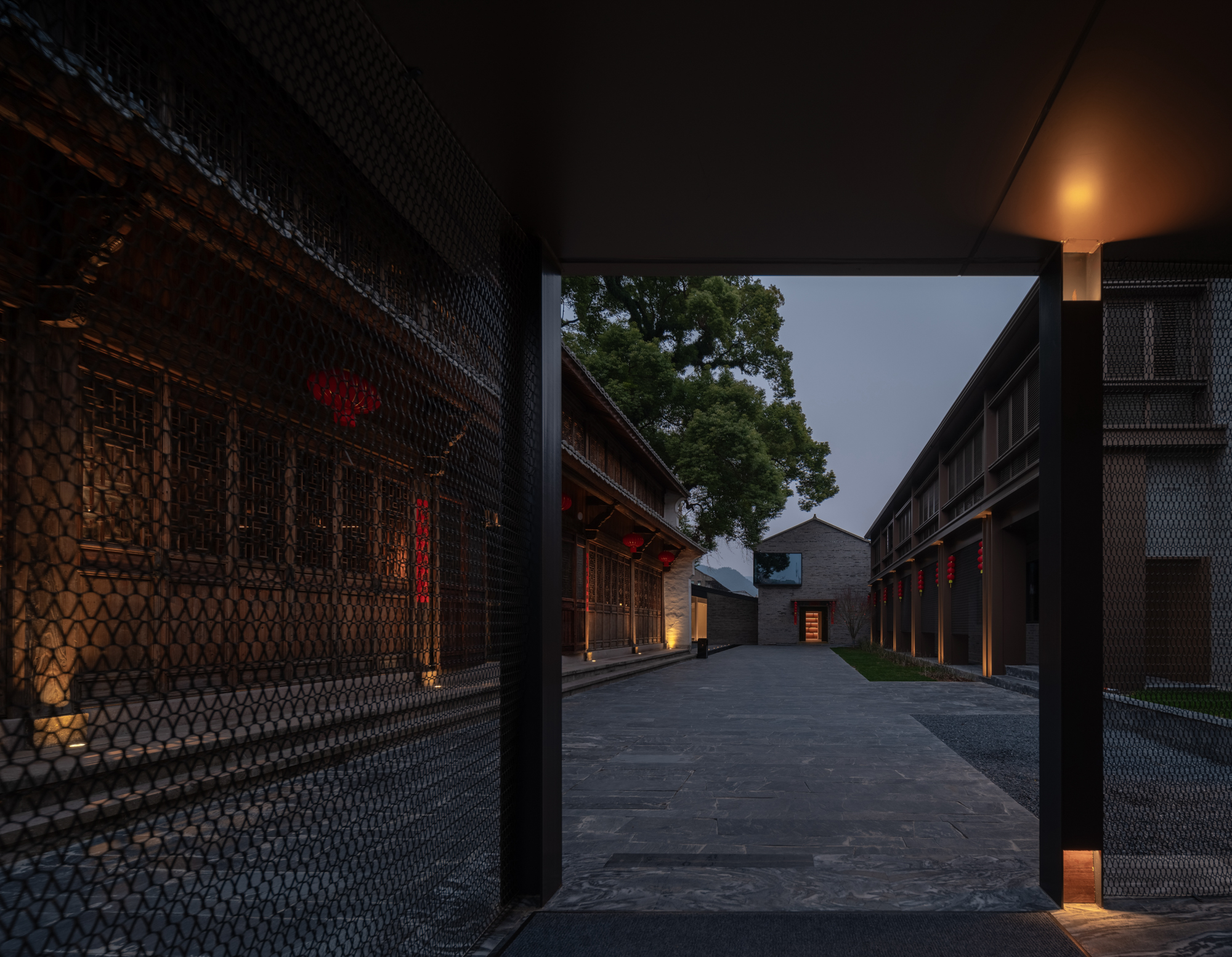 1773902671997419C18x.jpg 14_ 接待前场夜景 Reception Forecourt Night View ©白噪音图片社 whitenoisephotos.jpg