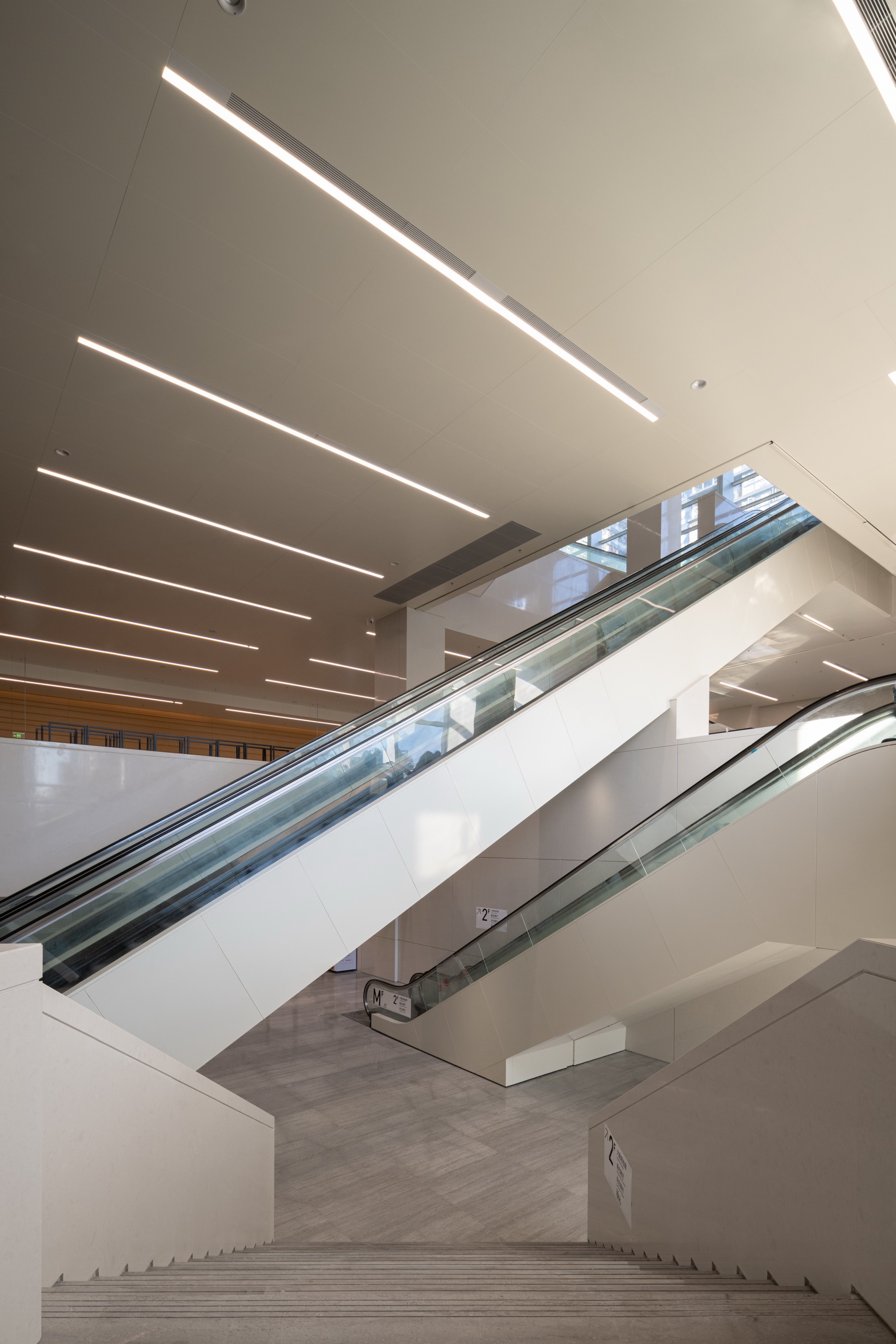 25-通高公共大厅与楼梯 ©直角建筑摄影.jpg