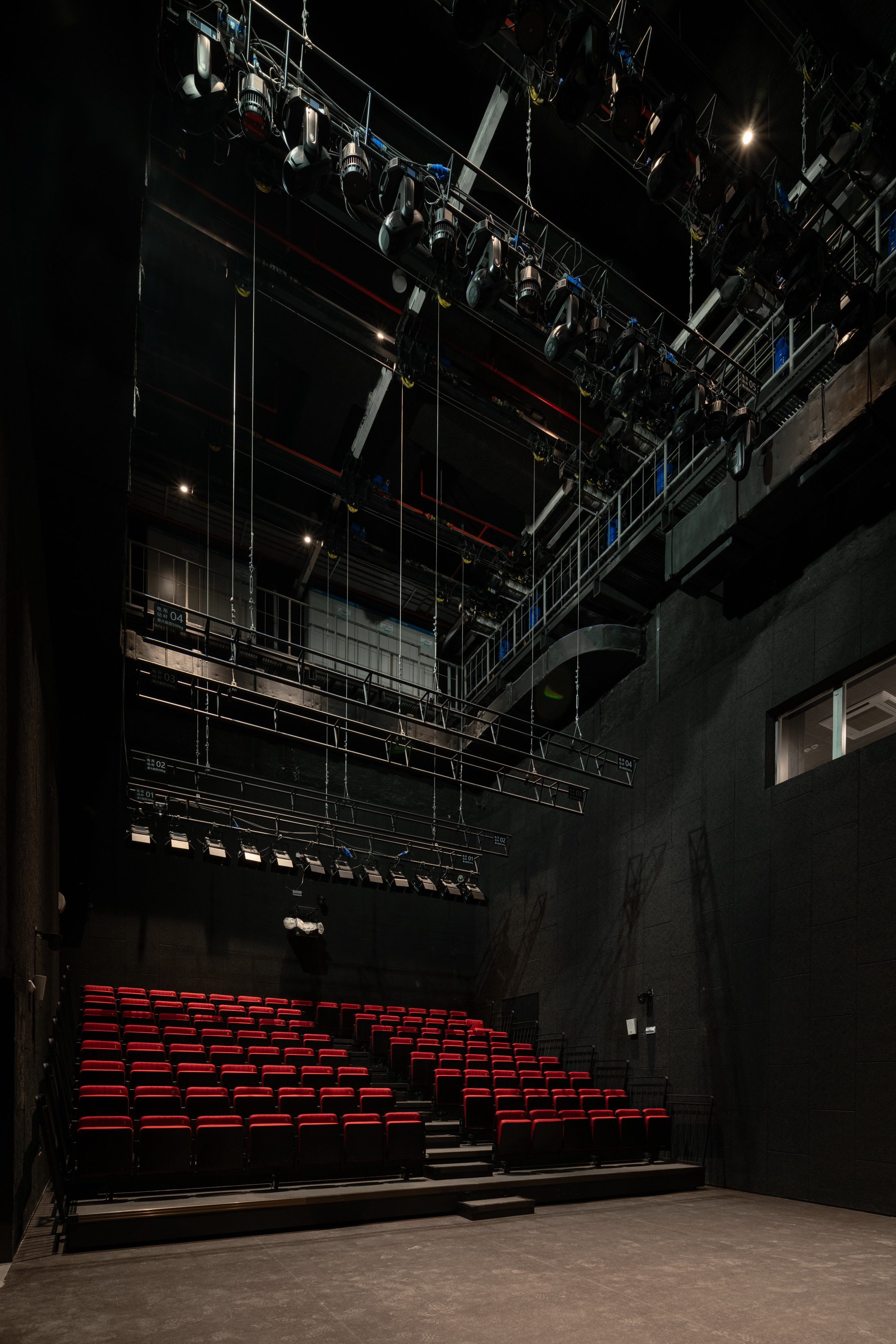 41-黑匣子剧场内景 &nbsp;©直角建筑摄影.jpg