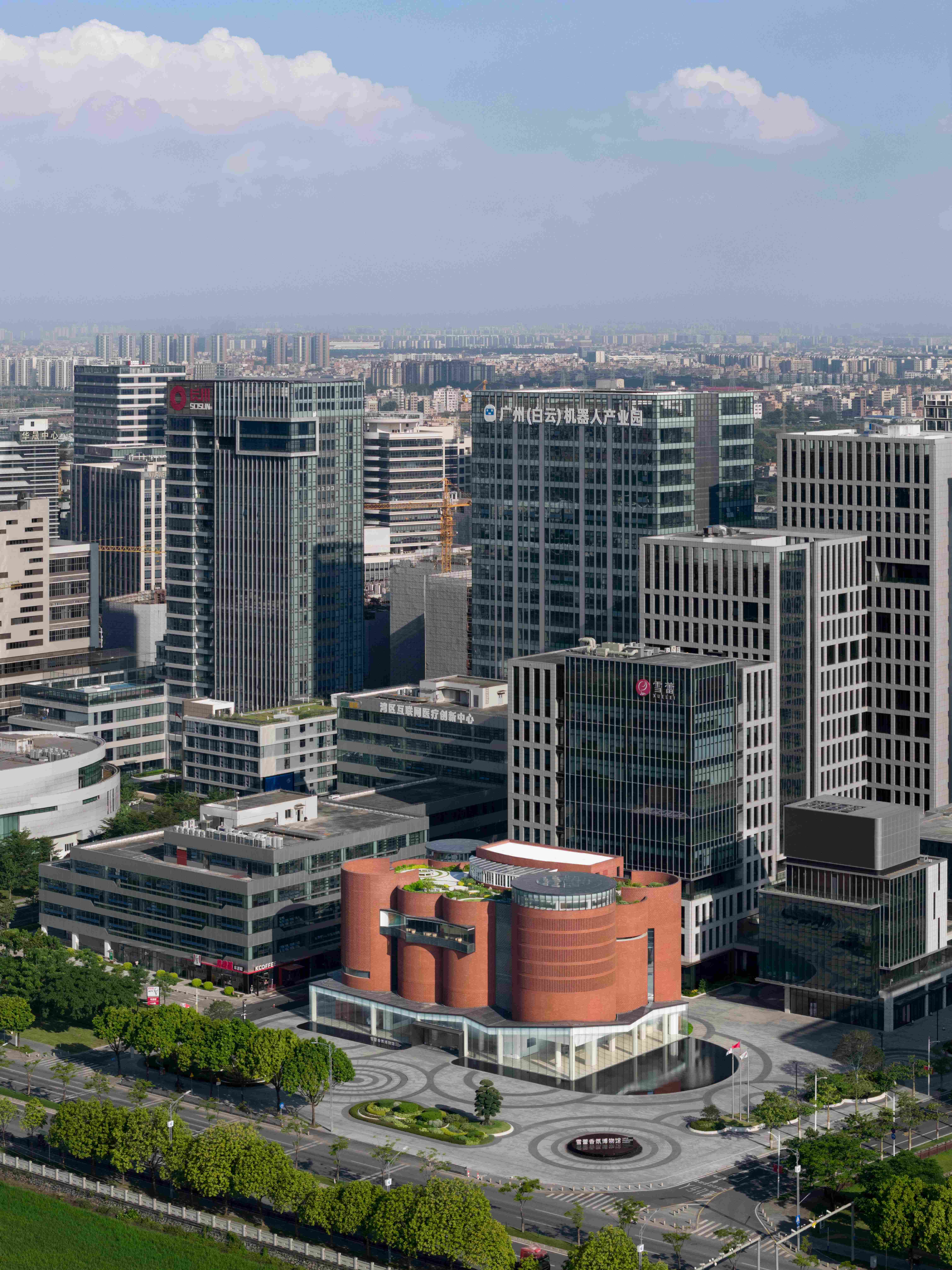 06 广州雪蕾新总部园区鸟瞰 ©直角建筑摄影 Aerial View of Guangzhou Xuelai New Headquarters Campus © Right Angle Image.jpg