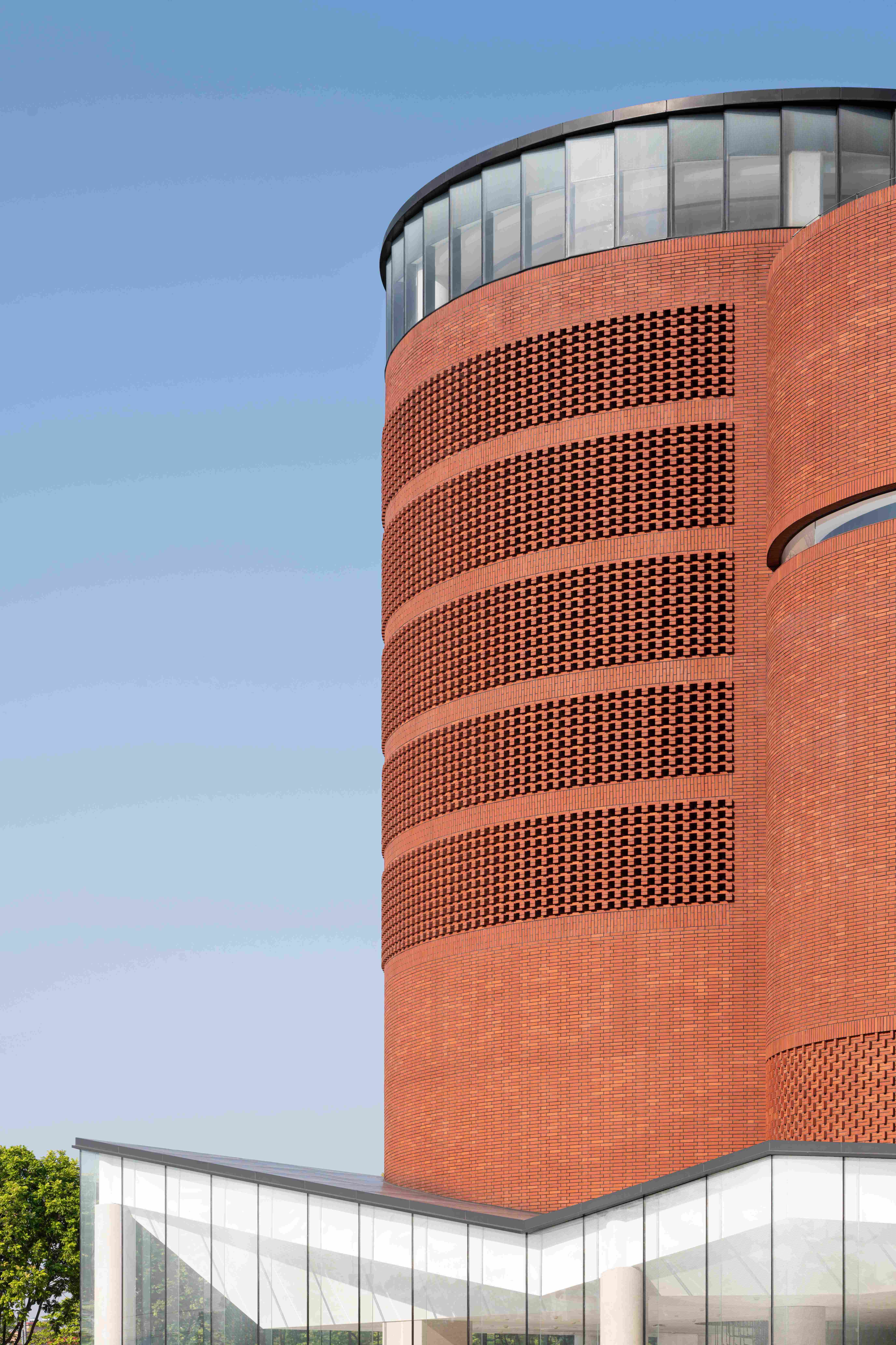 37 阳光下的红砖筒体 ©直角建筑摄影Red Brick Cylinder in the Sunlight © Right Angle Image.jpg