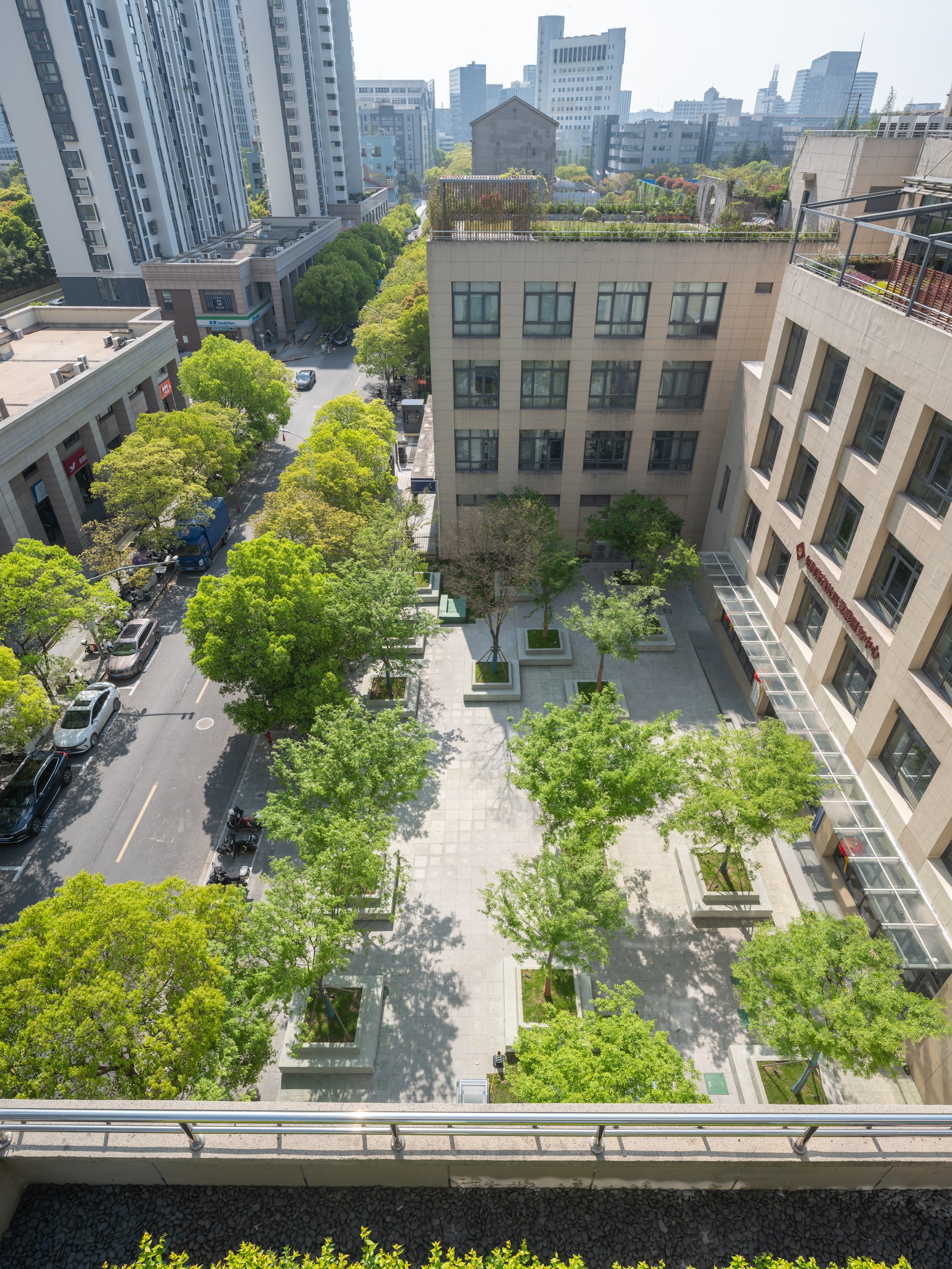 23 全州路 改造后的空间节点 市民中心广场 摄影：田方方.jpg